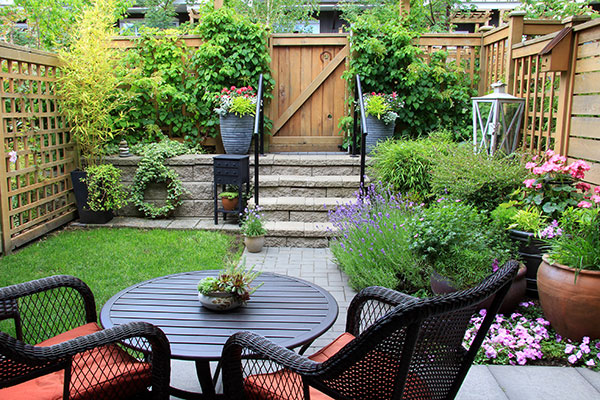 Bright Colorful Entrance of Your Yard | Outdoor Furniture