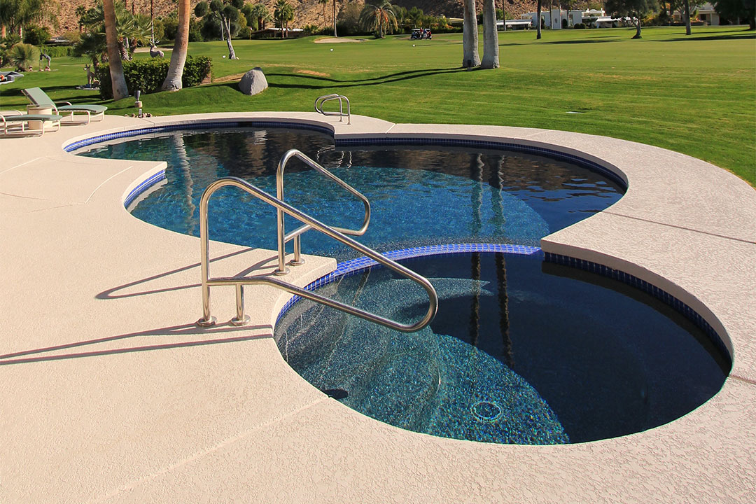 figure 8 snowman pool shape