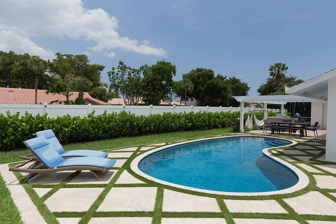 Kidney Shaped Inground Pool